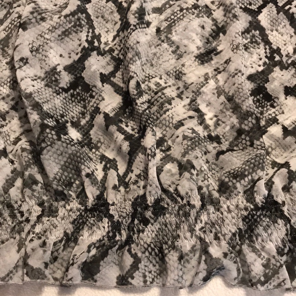 Sheer snakeskin pattern - Picture 8 of 12